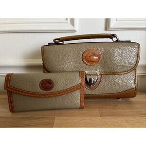 Vintage Dooney & Bourke All Weather Leather Crossbody Satchel Bag With Wallet